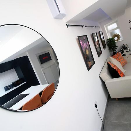 New Spacious 2 Bed Getaway - Private Courtyard! - Underfloor Heating 卡迪夫 外观 照片