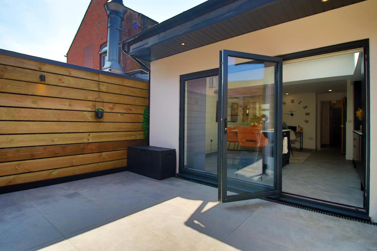 New Spacious 2 Bed Getaway - Private Courtyard! - Underfloor Heating 卡迪夫 外观 照片